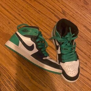 Jordans green & black 1Y